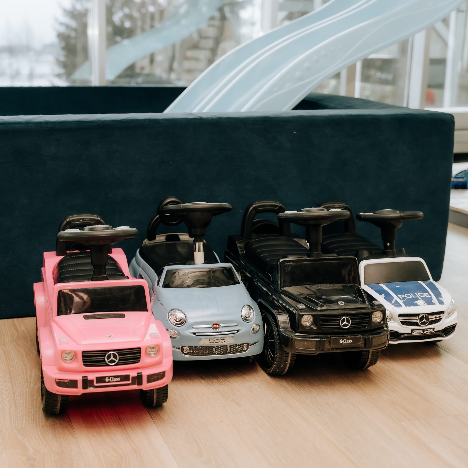 Pealeistutavad autod pallimere kõrval